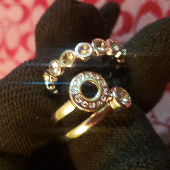 In Silver set sparkling Rings. - Picture 11 of 11